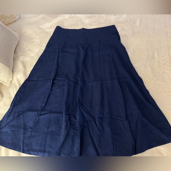 NWT Banana Republic Navy Skirt Sz 14 - Picture 2 of 5